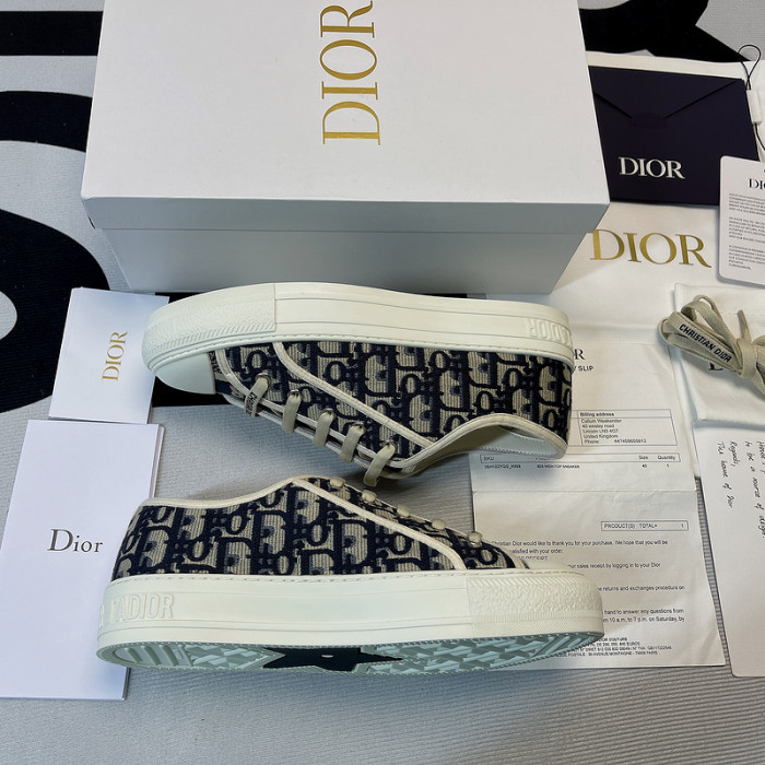 Dior Walk