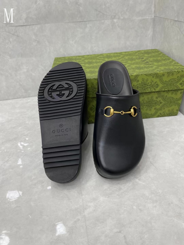 GUCC SANDALS