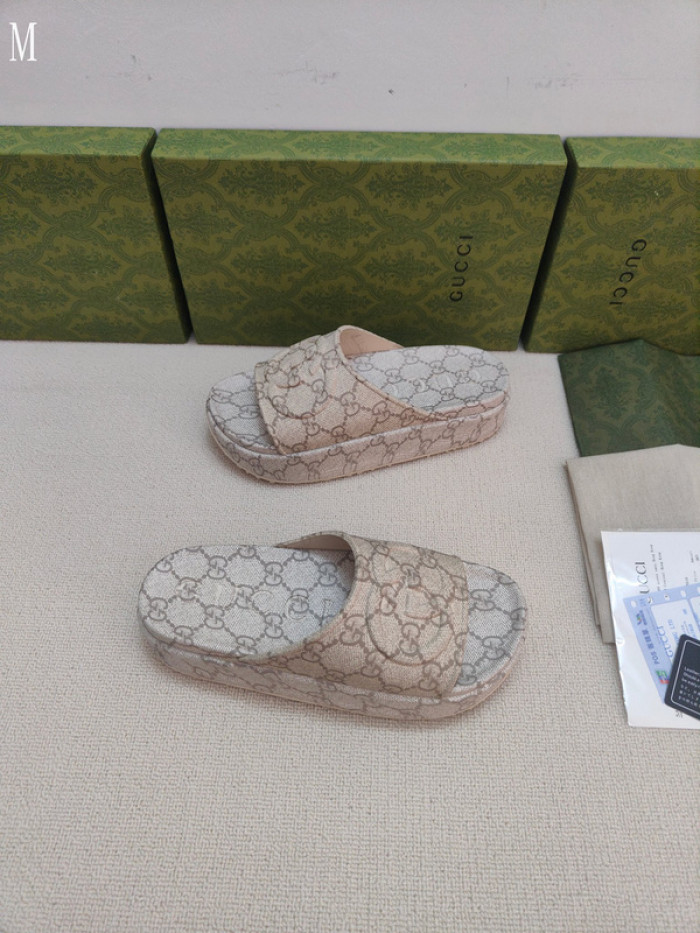 GUCC SANDALS