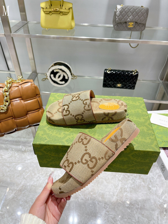 GUCC SANDALS