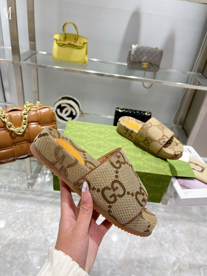 GUCC SANDALS