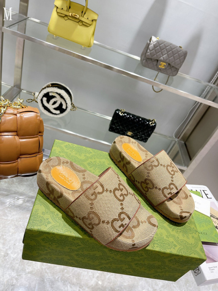 GUCC SANDALS