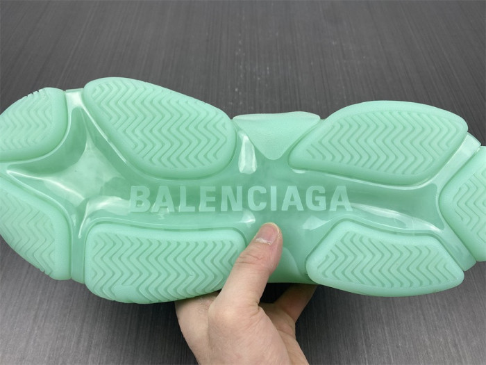 Ba*len*cia*ga track triple