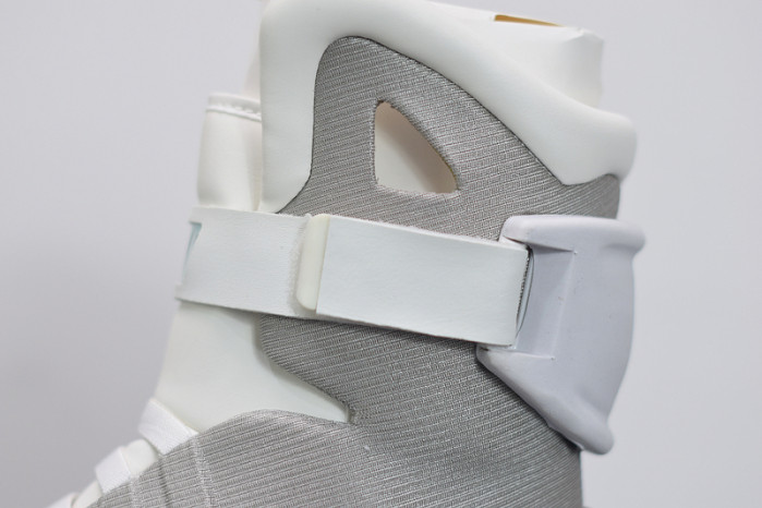 nike mag