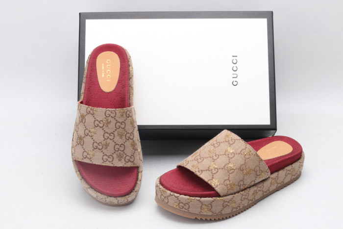 G*u*i sandals