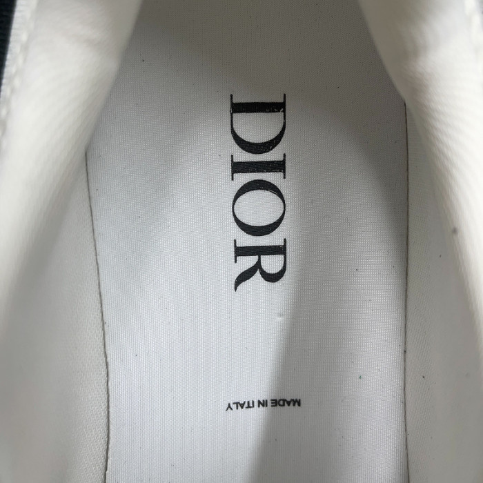 D*or b22 sneakers