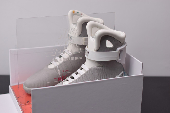 nike mag