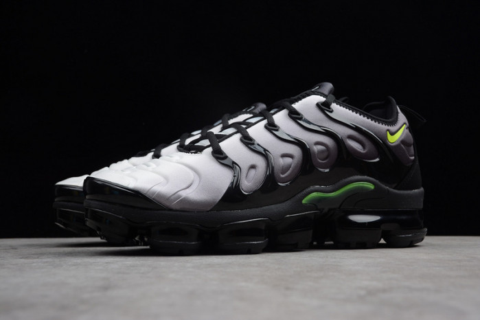 vapormax plus black/volt-white 924453-009